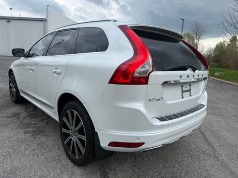 More photos of 2016 Volvo XC60 T6 Drive-E Platinum at Indy Luxury Motorsports, IN