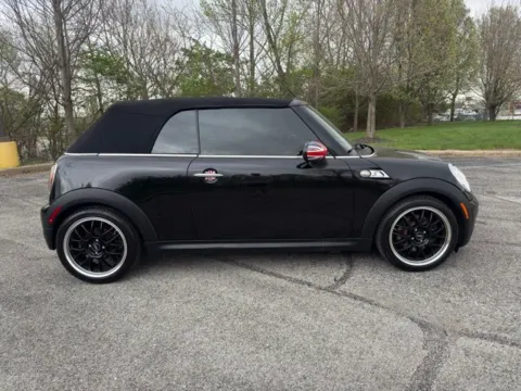 Photos of 2009 MINI Cooper S for sale in Indianapolis, IN at Indy Luxury Motorsports