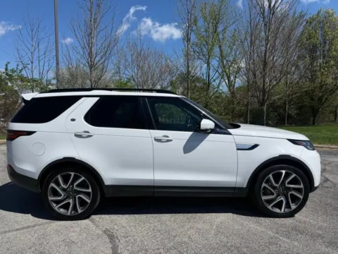 Another view of 2018 Land Rover Discovery HSE Luxury for sale in Indianapolis, IN at Indy Luxury Motorsports