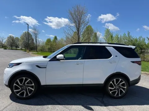 Photos of 2018 Land Rover Discovery HSE Luxury for sale in Indianapolis, IN at Indy Luxury Motorsports