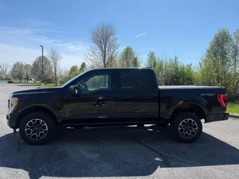 Another view of 2022 Ford F-150 XLT for sale in Indianapolis, IN at Indy Luxury Motorsports