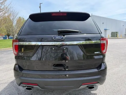 More photos of 2019 Ford Explorer XLT at Indy Luxury Motorsports, IN