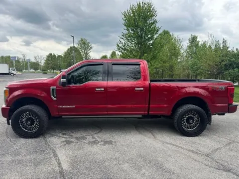 More photos of 2019 Ford F-350SD Limited at Indy Luxury Motorsports, IN