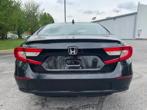 More photos of 2018 Honda Accord LX at Indy Luxury Motorsports, IN