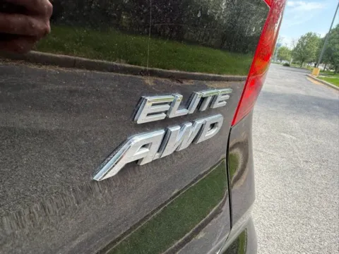 More photos of 2017 Honda Pilot Elite at Indy Luxury Motorsports, IN