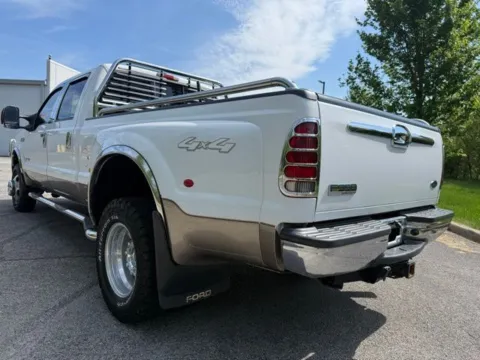 More photos of 2006 Ford F-350SD Lariat at Indy Luxury Motorsports, IN