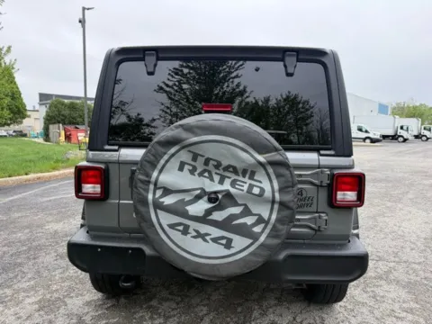 More photos of 2022 Jeep Wrangler Unlimited Willys at Indy Luxury Motorsports, IN