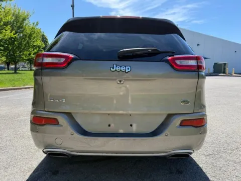 More photos of 2017 Jeep Cherokee Overland at Indy Luxury Motorsports, IN