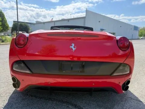 More photos of 2013 Ferrari California at Indy Luxury Motorsports, IN
