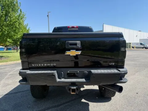 More photos of 2016 Chevrolet Silverado 2500HD LTZ at Indy Luxury Motorsports, IN