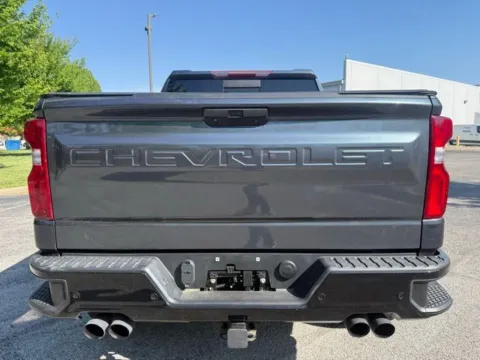 More photos of 2021 Chevrolet Silverado 1500 LT Trail Boss at Indy Luxury Motorsports, IN