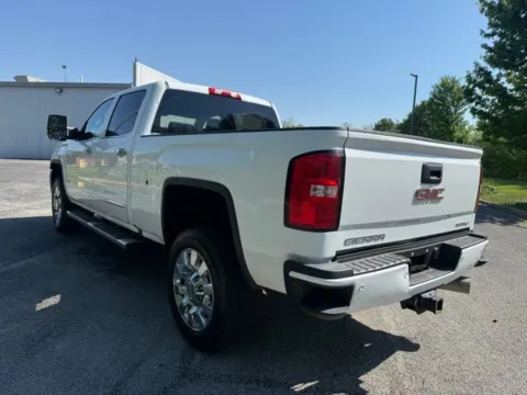 More photos of 2019 GMC Sierra 2500HD Denali at Indy Luxury Motorsports, IN