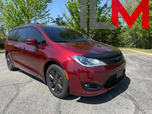 Red 2020 Chrysler Pacifica Hybrid Limited for sale in Indianapolis, IN