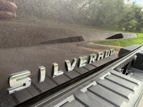 More photos of 2016 Chevrolet Silverado 1500 LT at Indy Luxury Motorsports, IN