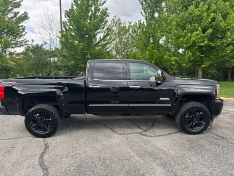 Another view of 2017 Chevrolet Silverado 2500HD High Country for sale in Indianapolis, IN at Indy Luxury Motorsports