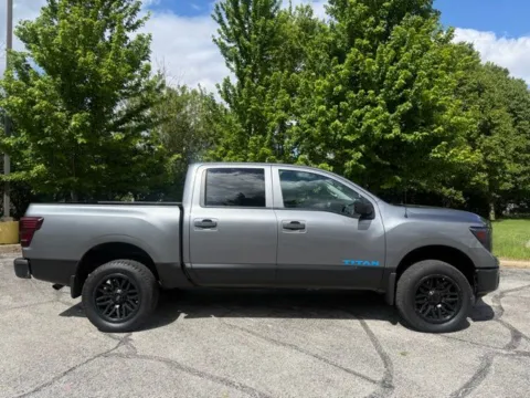 Photos of 2017 Nissan Titan for sale in Indianapolis, IN at Indy Luxury Motorsports