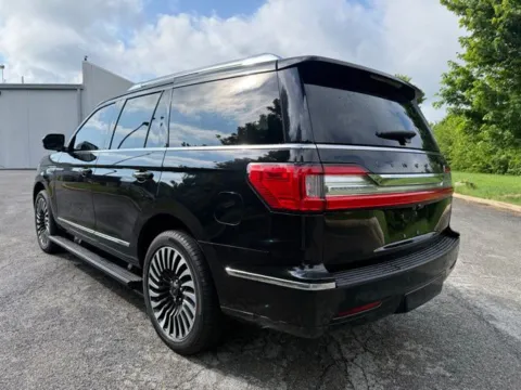 More photos of 2019 Lincoln Navigator Black Label at Indy Luxury Motorsports, IN
