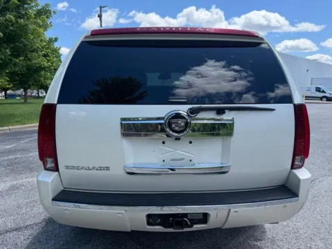 Another view of 2007 Cadillac Escalade for sale in Indianapolis, IN at Indy Luxury Motorsports