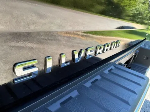 More photos of 2016 Chevrolet Silverado 1500 LT at Indy Luxury Motorsports, IN