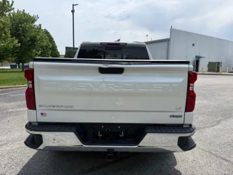 More photos of 2020 Chevrolet Silverado 1500 LT at Indy Luxury Motorsports, IN