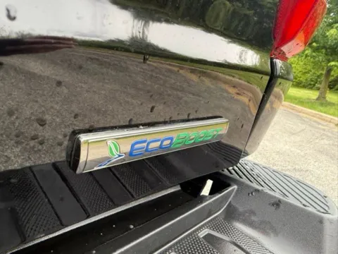 More photos of 2022 Ford F-150 Lariat at Indy Luxury Motorsports, IN