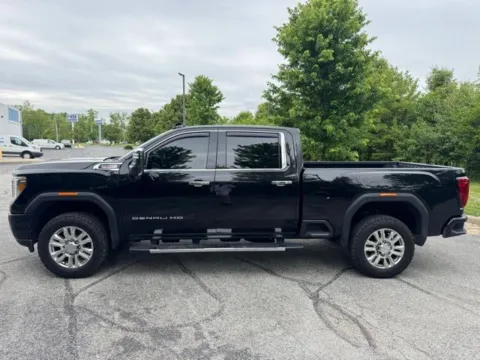 More photos of 2023 GMC Sierra 2500HD Denali at Indy Luxury Motorsports, IN
