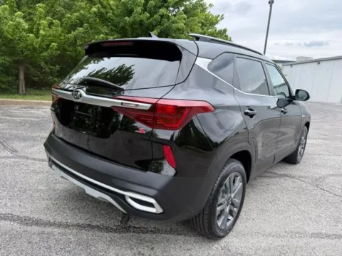 Another view of 2021 Kia Seltos S for sale in Indianapolis, IN at Indy Luxury Motorsports