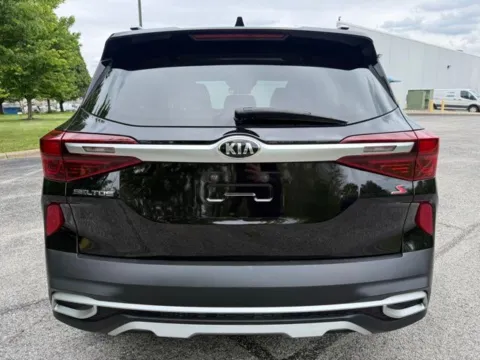 More photos of 2021 Kia Seltos S at Indy Luxury Motorsports, IN