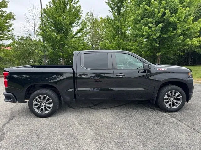 2019 Chevrolet Silverado 1500 RST - Photo 2