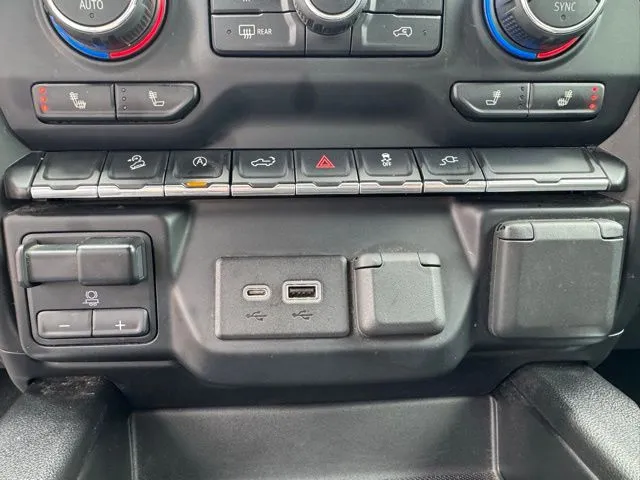 2019 Chevrolet Silverado 1500 RST - Photo 18
