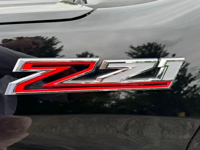 2019 Chevrolet Silverado 1500 RST - Photo 12