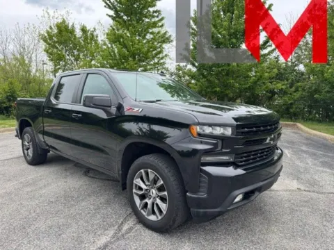 Black 2019 Chevrolet Silverado 1500 RST for sale in Indianapolis, IN