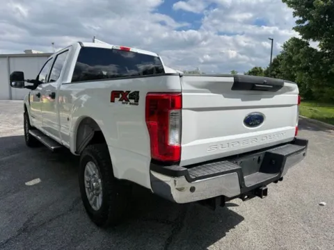 More photos of 2019 Ford F-250SD XLT at Indy Luxury Motorsports, IN