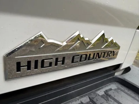 More photos of 2016 Chevrolet Silverado 3500HD High Country at Indy Luxury Motorsports, IN