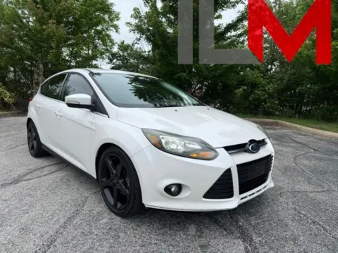 White 2012 Ford Focus Titanium for sale in Indianapolis, IN
