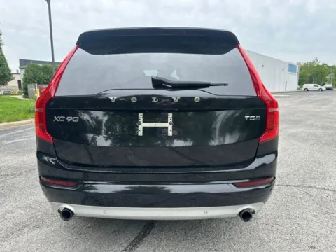 More photos of 2018 Volvo XC90 T5 Momentum at Indy Luxury Motorsports, IN