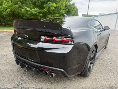More photos of 2018 Chevrolet Camaro SS at Indy Luxury Motorsports, IN
