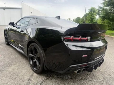 More photos of 2018 Chevrolet Camaro SS at Indy Luxury Motorsports, IN