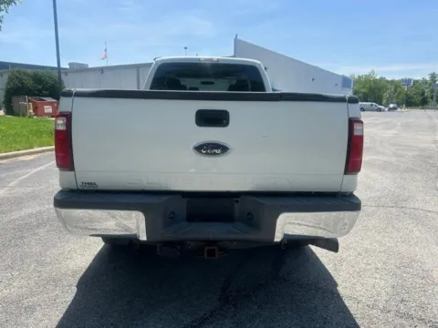 More photos of 2009 Ford F-350SD XLT at Indy Luxury Motorsports, IN