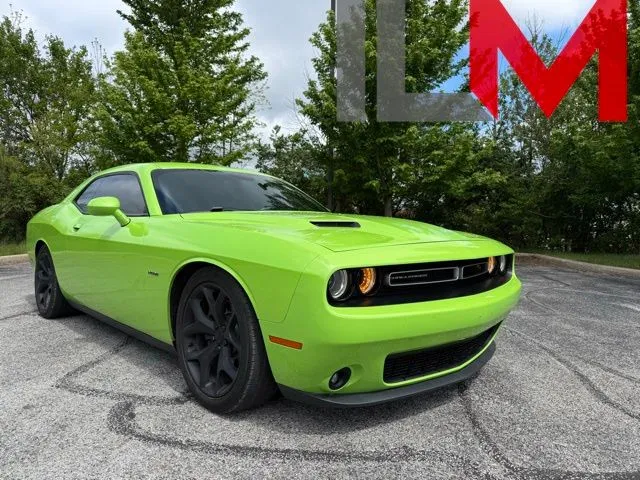 2015 Dodge Challenger R/T's photo