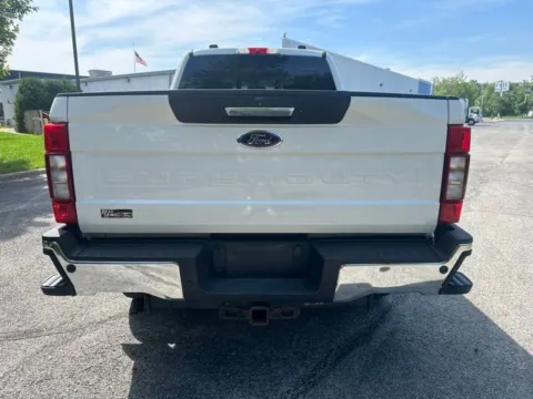 More photos of 2021 Ford F-250SD Lariat at Indy Luxury Motorsports, IN