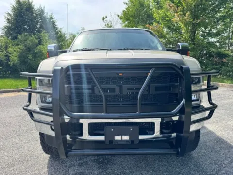 More photos of 2008 Ford F-250SD at Indy Luxury Motorsports, IN