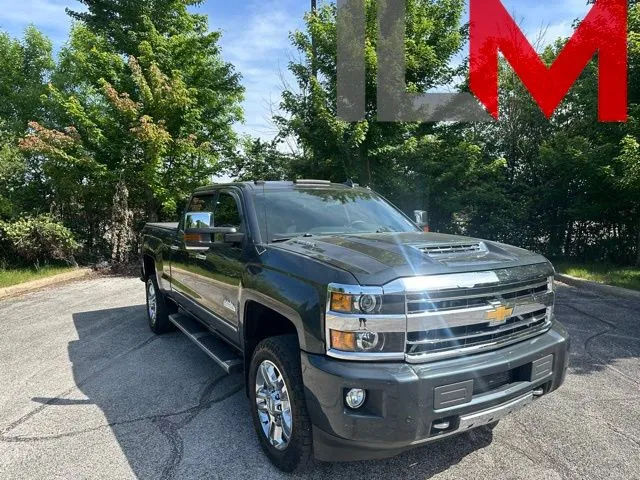 2018 Chevrolet Silverado HD High Country 4WD Crew Cab Standard Box's photo