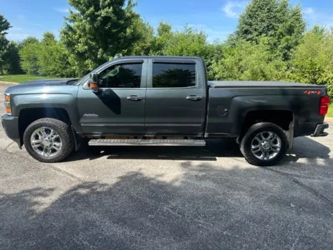 More photos of 2018 Chevrolet Silverado 2500HD High Country at Indy Luxury Motorsports, IN