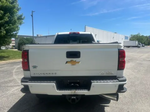 More photos of 2015 Chevrolet Silverado 2500HD LT at Indy Luxury Motorsports, IN