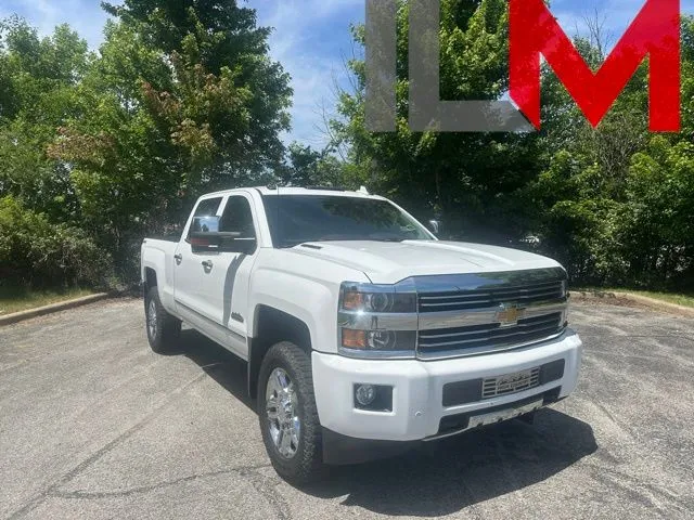 2015 Chevrolet Silverado HD's photo