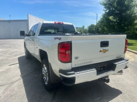More photos of 2015 Chevrolet Silverado 2500HD LT at Indy Luxury Motorsports, IN
