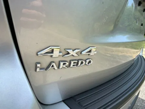 More photos of 2013 Jeep Grand Cherokee Laredo at Indy Luxury Motorsports, IN