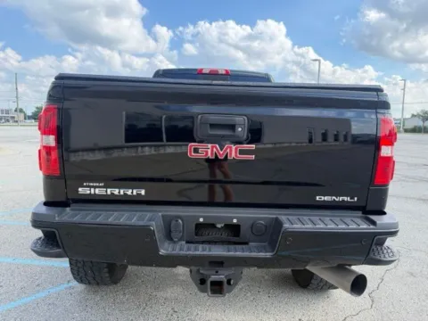 More photos of 2017 GMC Sierra 2500HD Denali at Indy Luxury Motorsports, IN