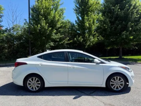 Photos of 2014 Hyundai Elantra SE for sale in Indianapolis, IN at Indy Luxury Motorsports